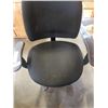 Image 3 : rolling gas lift office chair