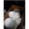 Image 2 : TRAY OF BLUE VASES AND BOWLS