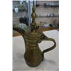 Image 3 : BRASS TEAPOT - 10 INCHES TALL