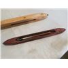Image 2 : PAVIA L200 WOODEN SHUTTLE AND MADE IN CANADA VINTAGE WEAVING LOOM SHUTTLE