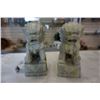 Image 3 : 2 HAND CARVED STONE FOO DOG FIGURES 7 INCHES TALL