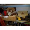 Image 1 : CIGAR BOX WITH COLLECTOR CARS AND LOT OF STUFFED ANIMALS