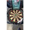 Image 2 : LOT OF DARTS AND DART BOARD