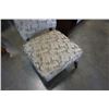 Image 2 : UPHOLSTERED ACCENT CHAIR