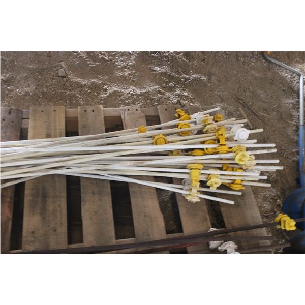 Fiberglass Electric Fence Posts w/ Insulators