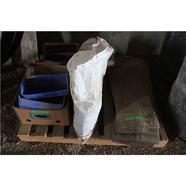 Plastic Bins & Shingles