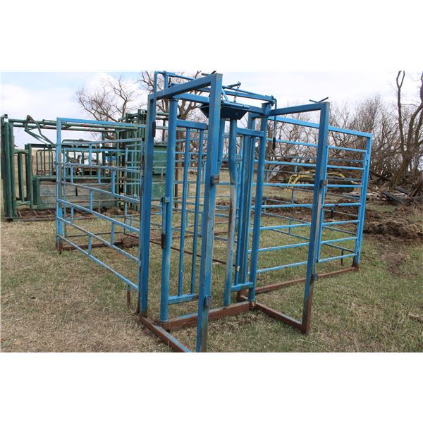 Maternity Pen with Head Gate 8' x 11'