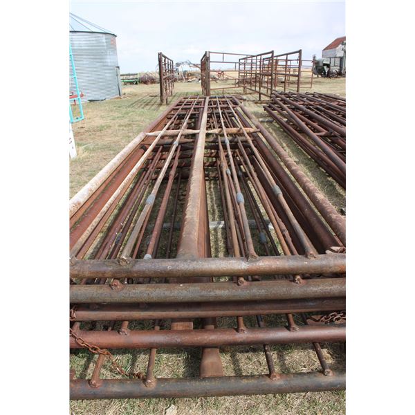 (6 X THE MONEY) 30' Metal Panels