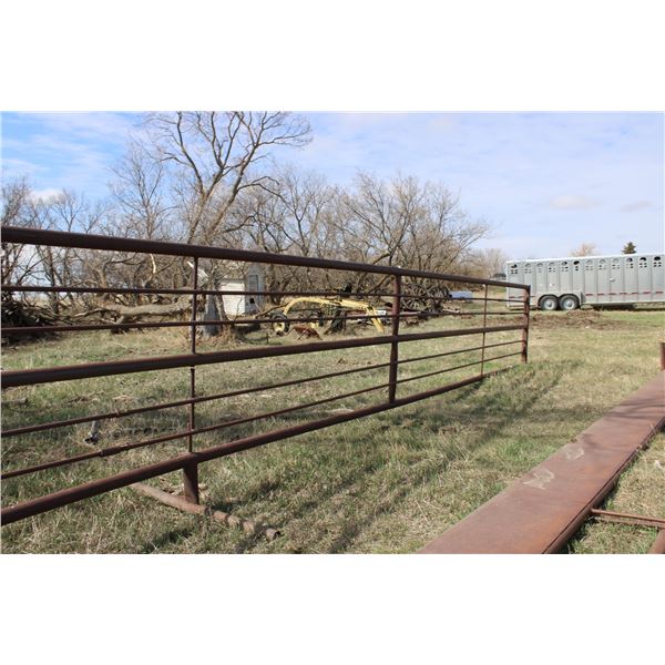 30' Stand Metal Panel