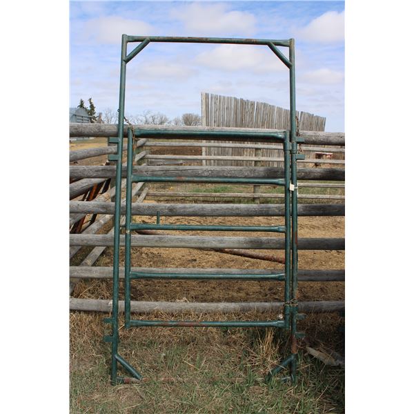 3 1/2' Metal Gate