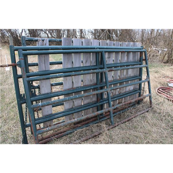 (4 X THE MONEY) 7 1/2' Metal Gates