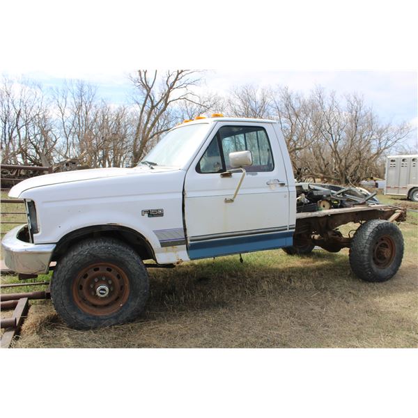 1992 Ford F150 XL 4x4 4 speed std 5L Custom Regular Cab