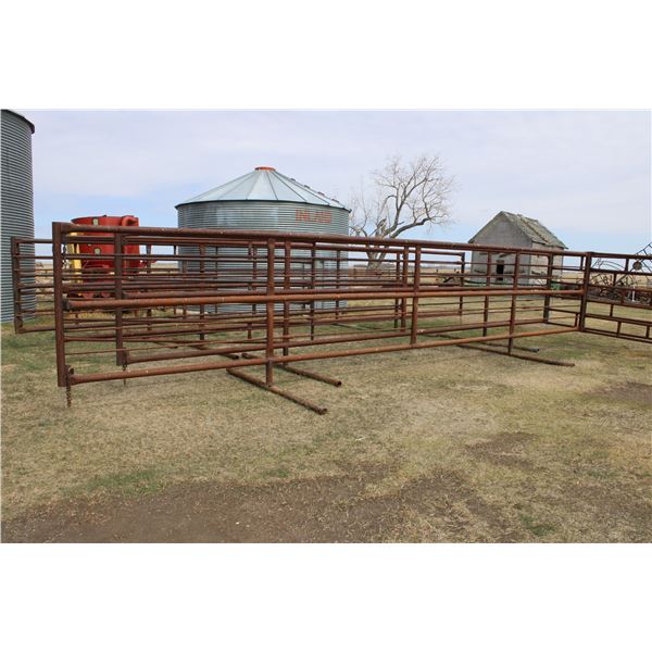 (4 X THE MONEY) 30' Free Standing Panel with 10' Swing Gate