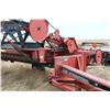 Image 5 : 30' Case International 8230 Pull Type Swather
