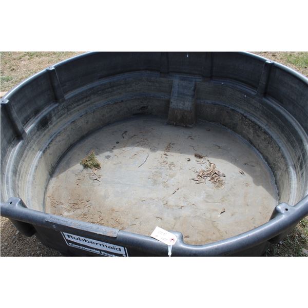 Rubbermaid 300 gallon Plastic Trough