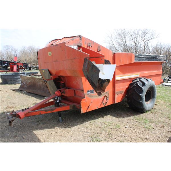 Jiffy Equipment Silage Wagon 14' - 21.5 x 16.1 Tires