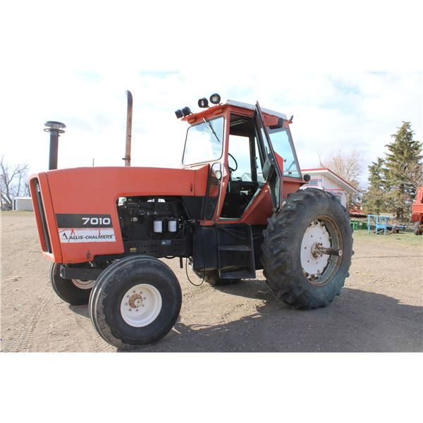 Allis Chalmers 7010 Dual Hydraulics Power Shift Approx 5200 Hrs 18.4 x 38 Rubber