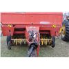 Image 2 : New Holland 688 Round Baler