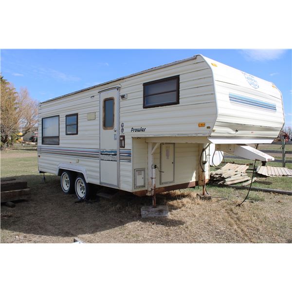 1990 Fleetwood Prowler Holiday Trailer 5th Wheel, 21'  2EC5B2128L6547096
