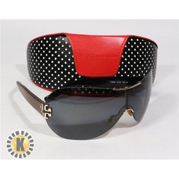 SUNGLASS- JEANNE BEKER