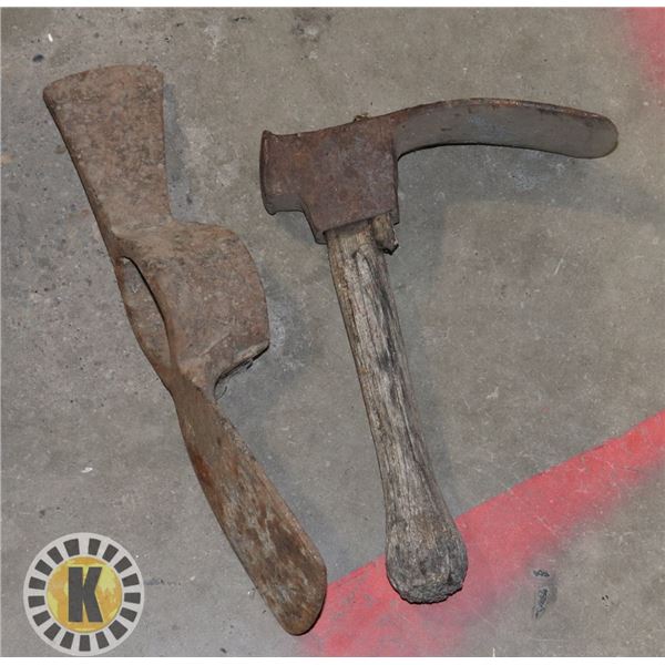 LOT OF VINTAGE AXE/CHISELS