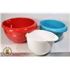 Image 1 : SET OF KITCHEN MIXING BOWLS