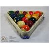 Image 1 : VINTAGE 15 POOL TABLE BALLS