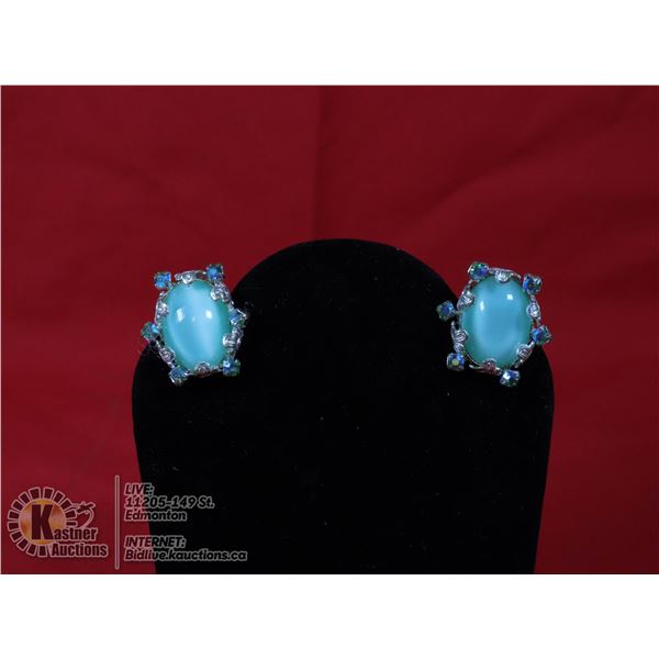 VINTAGE 1970S EARRINGS WITH TURQUOISE CATS