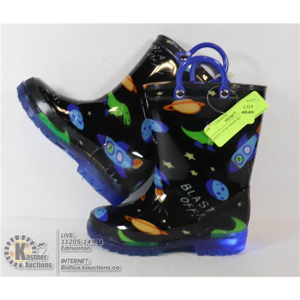 LIGHT UP RUBBER BOOTS SIZE 8