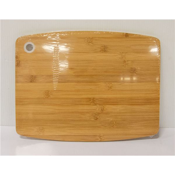 NEW BAMBOO CUTTING BOARD