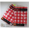 Image 1 : 2 NEW FLANNEL BACKED TABLE CLOTHS