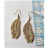 Image 1 : 15)  GOLD TONE AND CLEAR CRYSTAL LEAF DROP