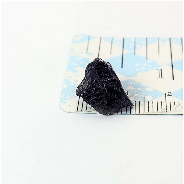 18)  NATURAL 6.5 CT PURPLE ROUGH IOLITE