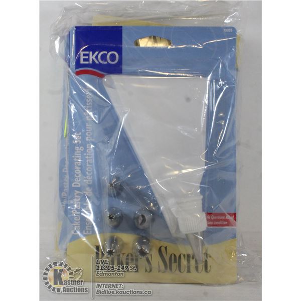 3 NEW BAKERS SECRET CAKE & PASTRY DECORATING SETS