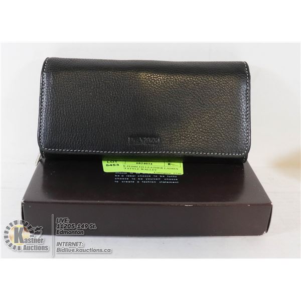 DANIER PEBBLED LEATHER LADIES CLUTCH STYLE WALLET