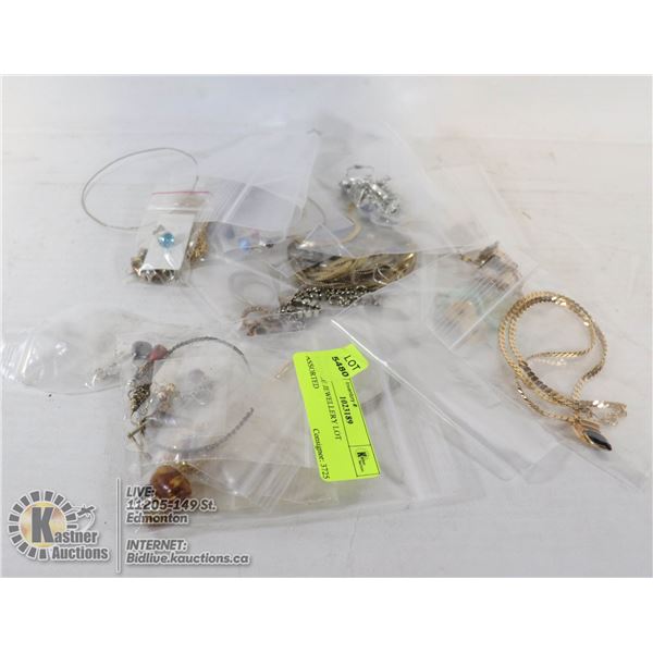 VINTAGE JEWELLERY LOT ASSORTED