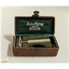 Image 1 : VINTAGE AUTO-STROP SAFETY RAZOR IN ORIGINAL