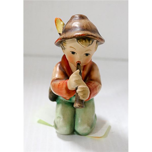 HUMMELS - LITTLE TOOTER BOY # 214 (1964 - 1972)