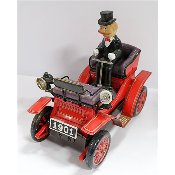 1950'S JAPANESE TOY CAR  BATTERY OPERATED, WORKING