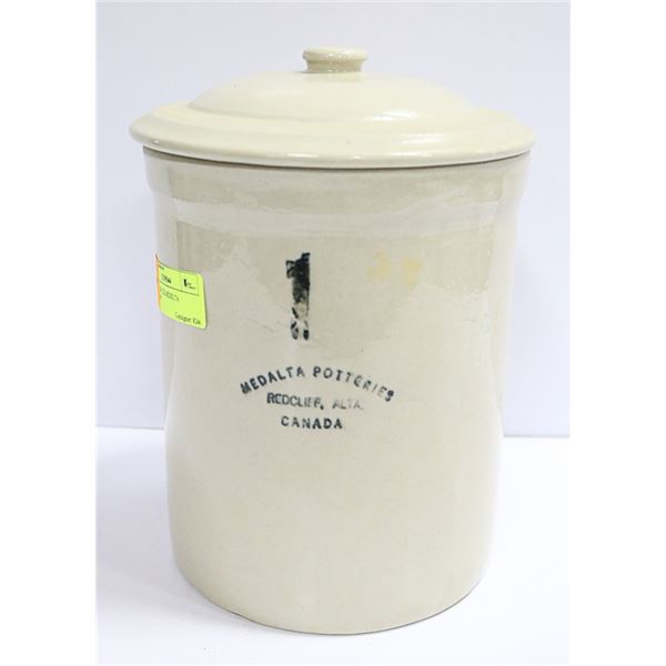 1 CROCK W/ LID MEDELTA CROCKERY