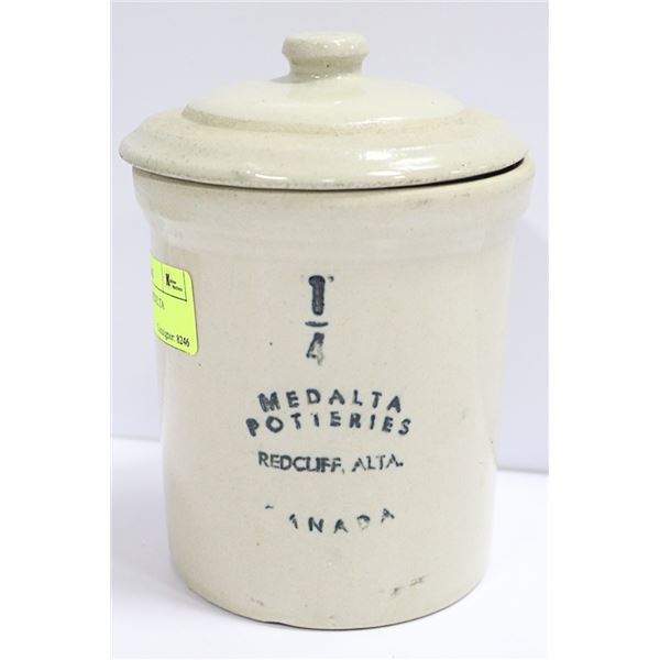 1/4 CROCK  W/ LID MEDELTA CROCKERY