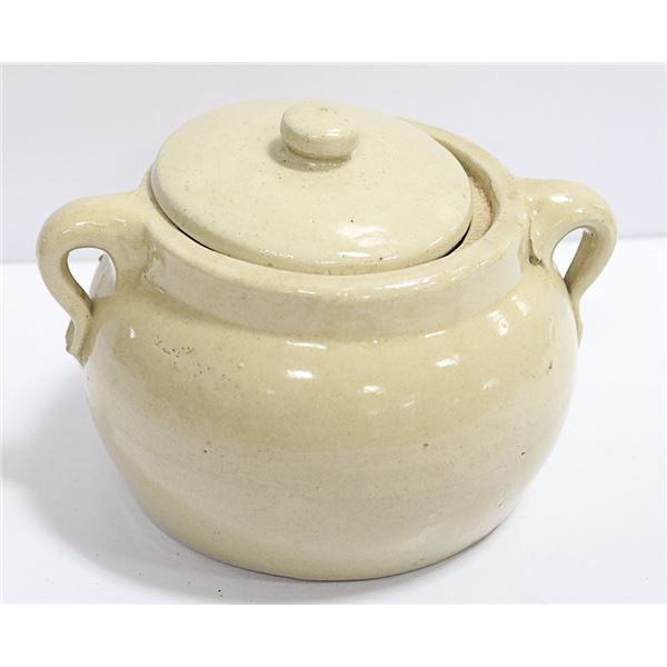 BEAN POT W/ LID LIGHT GREY MEDELTA CROCKERY