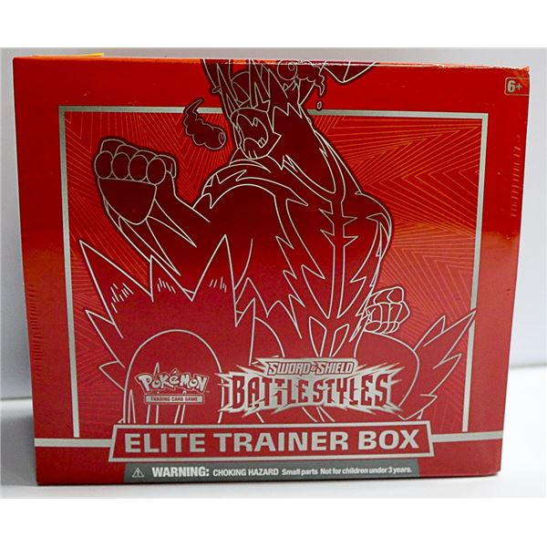 BATTLE STYLES ELITE TRAINER BOX WITH x8 BOOSTERS E