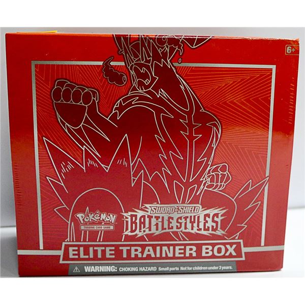 BATTLE STYLES ELITE TRAINER BOX WITH x8 BOOSTERS E