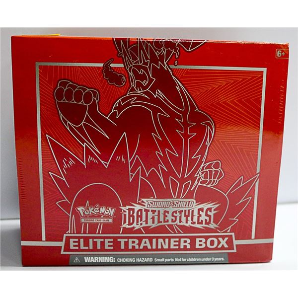 BATTLE STYLES ELITE TRAINER BOX WITH x8 BOOSTERS E