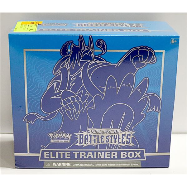 BATTLE STYLES ELITE TRAINER BOX WITH x8 BOOSTERS E
