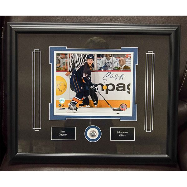 PROFESSIONALLY FRAMED SIGNED SAM GAGNER PICTURE