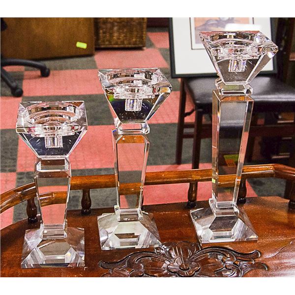 3PC CRYSTAL TABLETOP CANDLESTICK SET