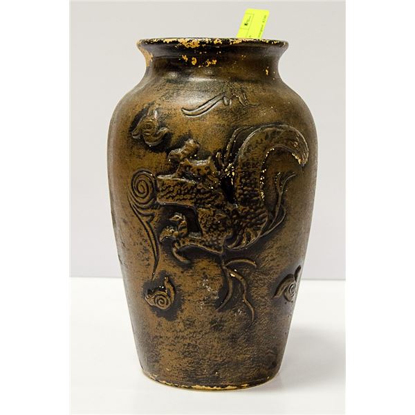DRAGON VASE MEDELTA CROCKERY