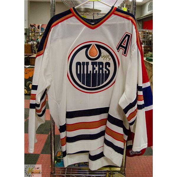 OILERS HOCKEY JERSEY WRIGHT # 39 *SIGNED